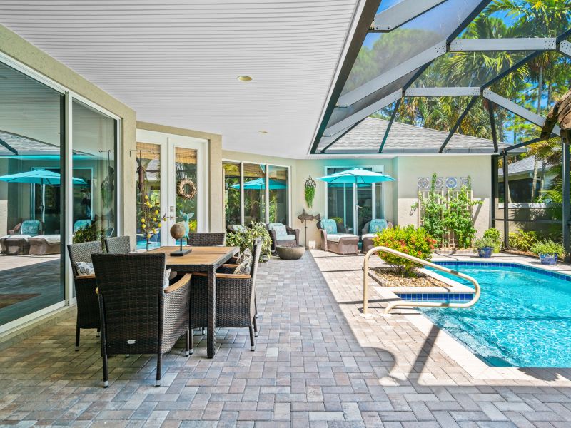 964 Carolina Circle - SOLD!