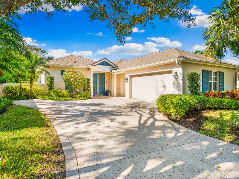 222 Oak Hammock Circle SW - SOLD!