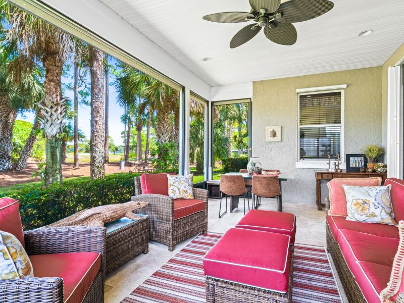 964 Carolina Circle - SOLD!