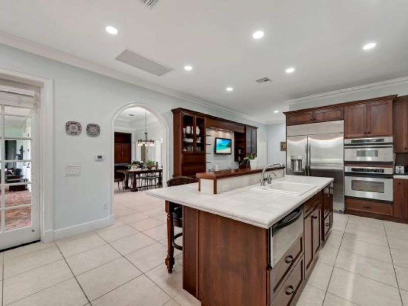1100 Carolina Circle SW