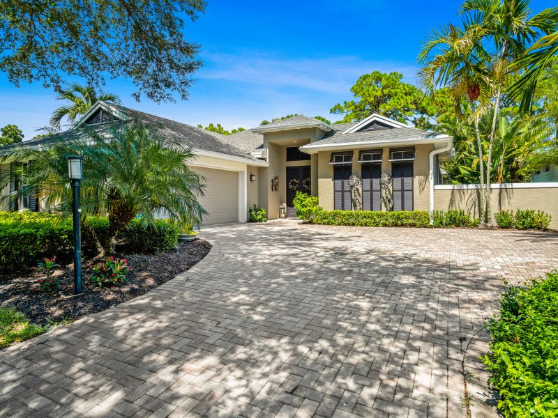 964 Carolina Circle - SOLD!