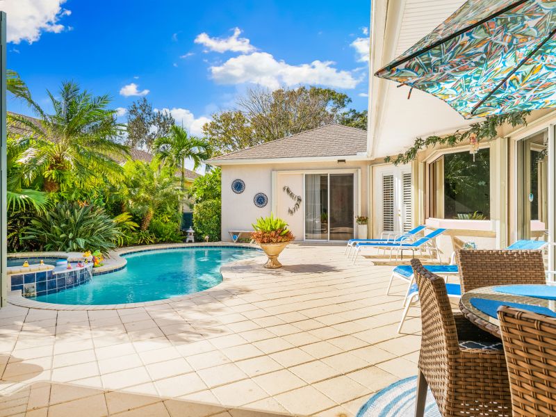 222 Oak Hammock Circle SW - SOLD!