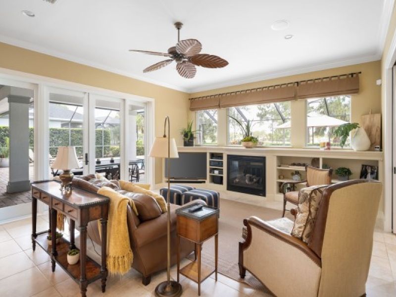 850 Carolina Circle SW - UNDER CONTRACT