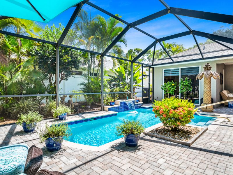 964 Carolina Circle - SOLD!