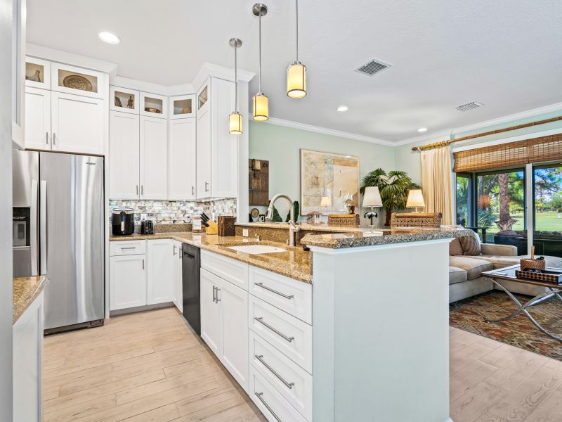 964 Carolina Circle - SOLD!