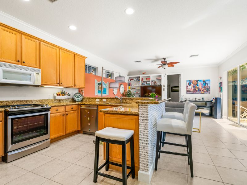 222 Oak Hammock Circle SW - SOLD!