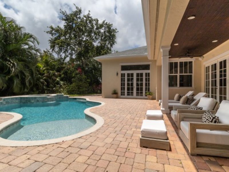 241 Oak Hammock Circle SW