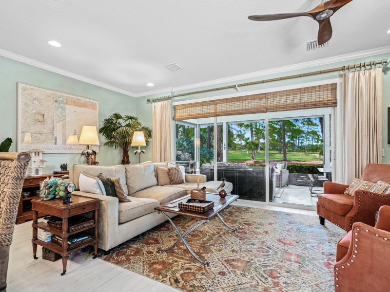 964 Carolina Circle - SOLD!